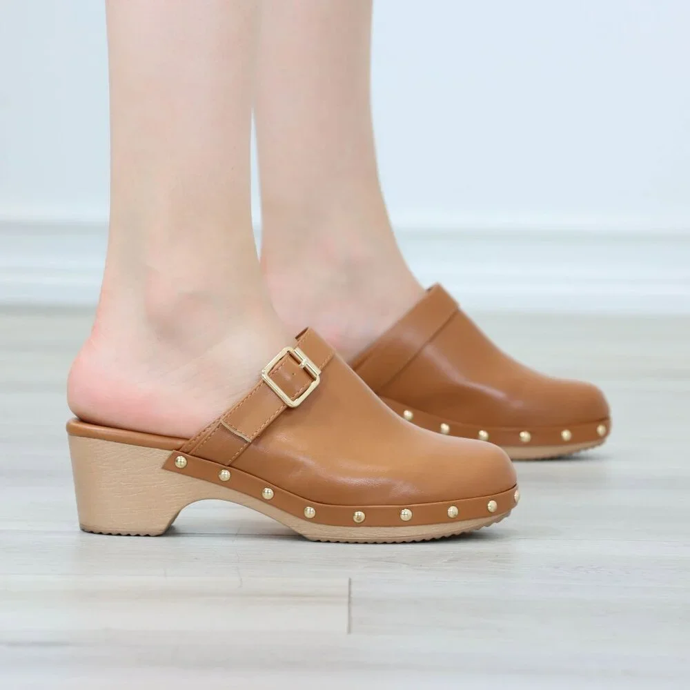 Low Heel Studded Clogs Slip On Faux Leather Mules Retro Style Shoes Lightweight - Picture 6 of 15